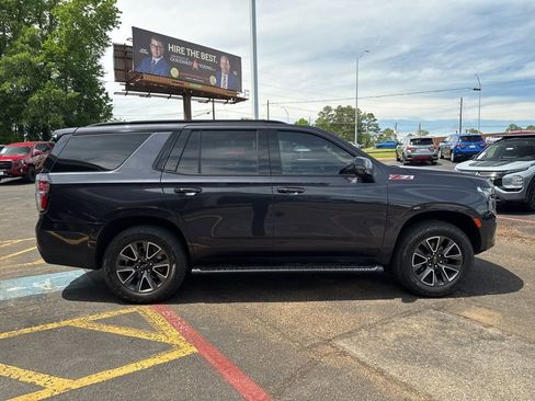 Used 2023 Chevrolet Tahoe Z71 w/ Luxury Package AWD/4WD image 5