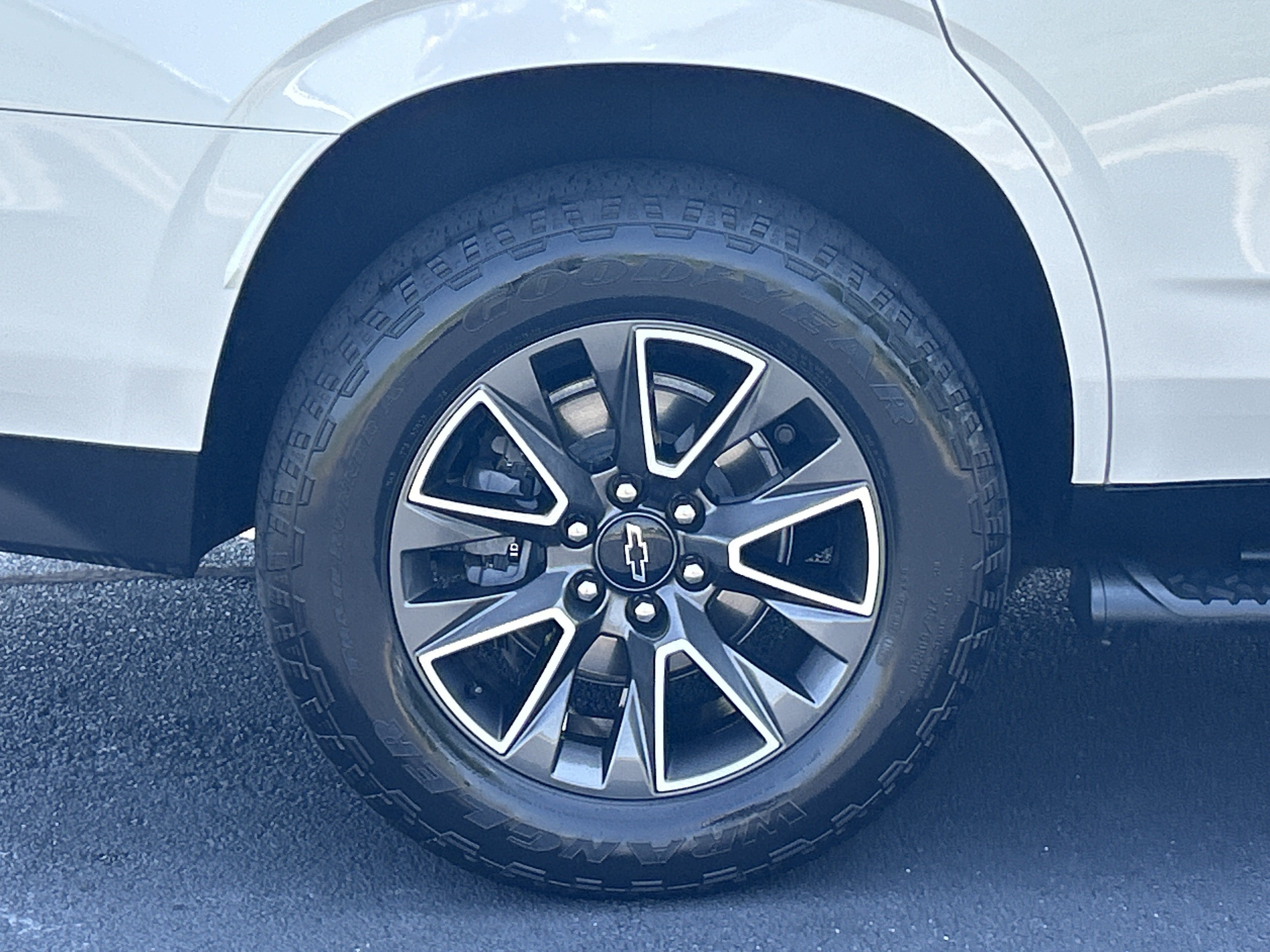 Used 2021 Chevrolet Tahoe Z71 AWD/4WD image 34