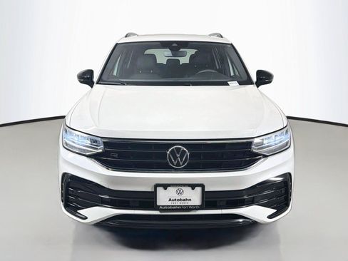 Used 2023 Volkswagen Tiguan SE R-Line FWD image 2