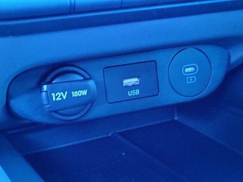 New 2025 Hyundai Elantra SEL FWD image 29