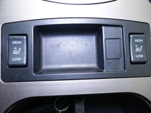 Used 2013 Subaru Outback 3.6R Limited w/ Special Appearance Pkg image 33