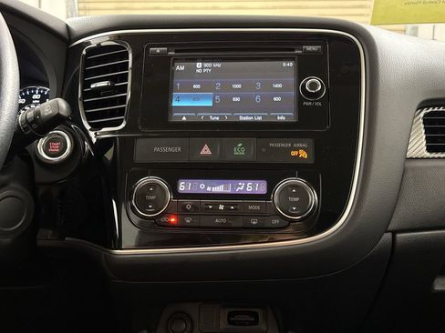 Used 2015 Mitsubishi Outlander SE AWD/4WD image 15