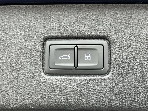 Used 2023 Audi Q7 3.0T Premium Plus image 26