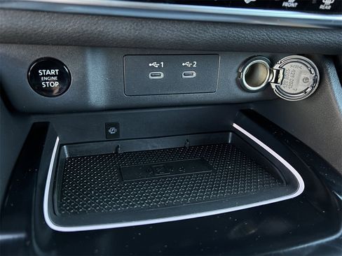 Certified 2025 Nissan Rogue SL w/ Tech Package image 18