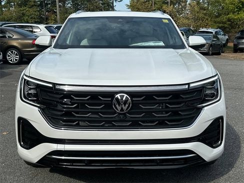 New 2026 Volkswagen Atlas Cross Sport SEL Premium R-Line image 2
