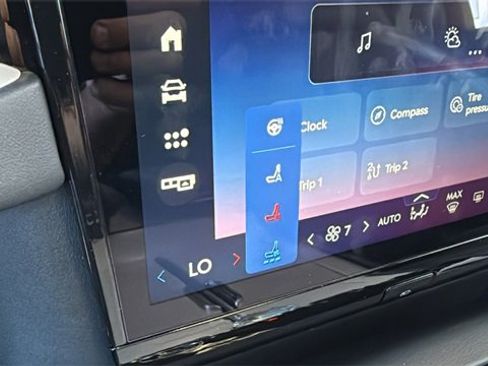 New 2025 Lincoln Navigator Reserve w/ Jet Appearance Package image 30