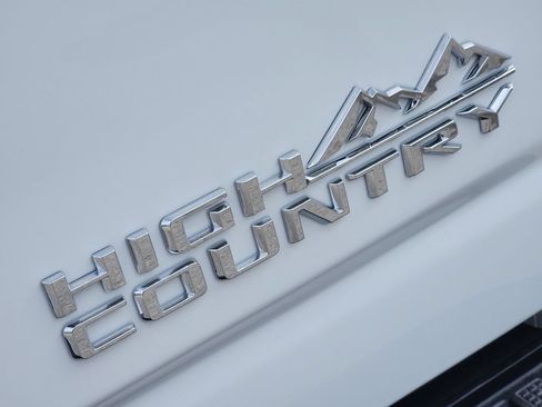 New 2026 Chevrolet Silverado 3500 High Country w/ High Country Premium Package AWD/4WD image 7