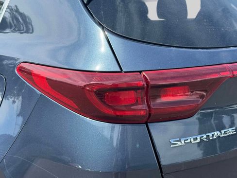 Used 2022 Kia Sportage LX AWD/4WD image 9
