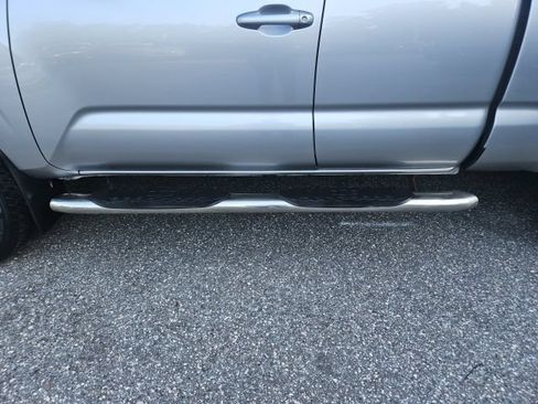 Used 2018 Toyota Tacoma SR w/ SR Convenience Package AWD/4WD image 20