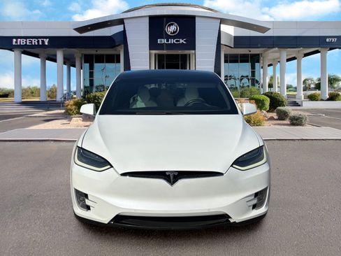 Used 2016 Tesla Model X 70D AWD/4WD image 5