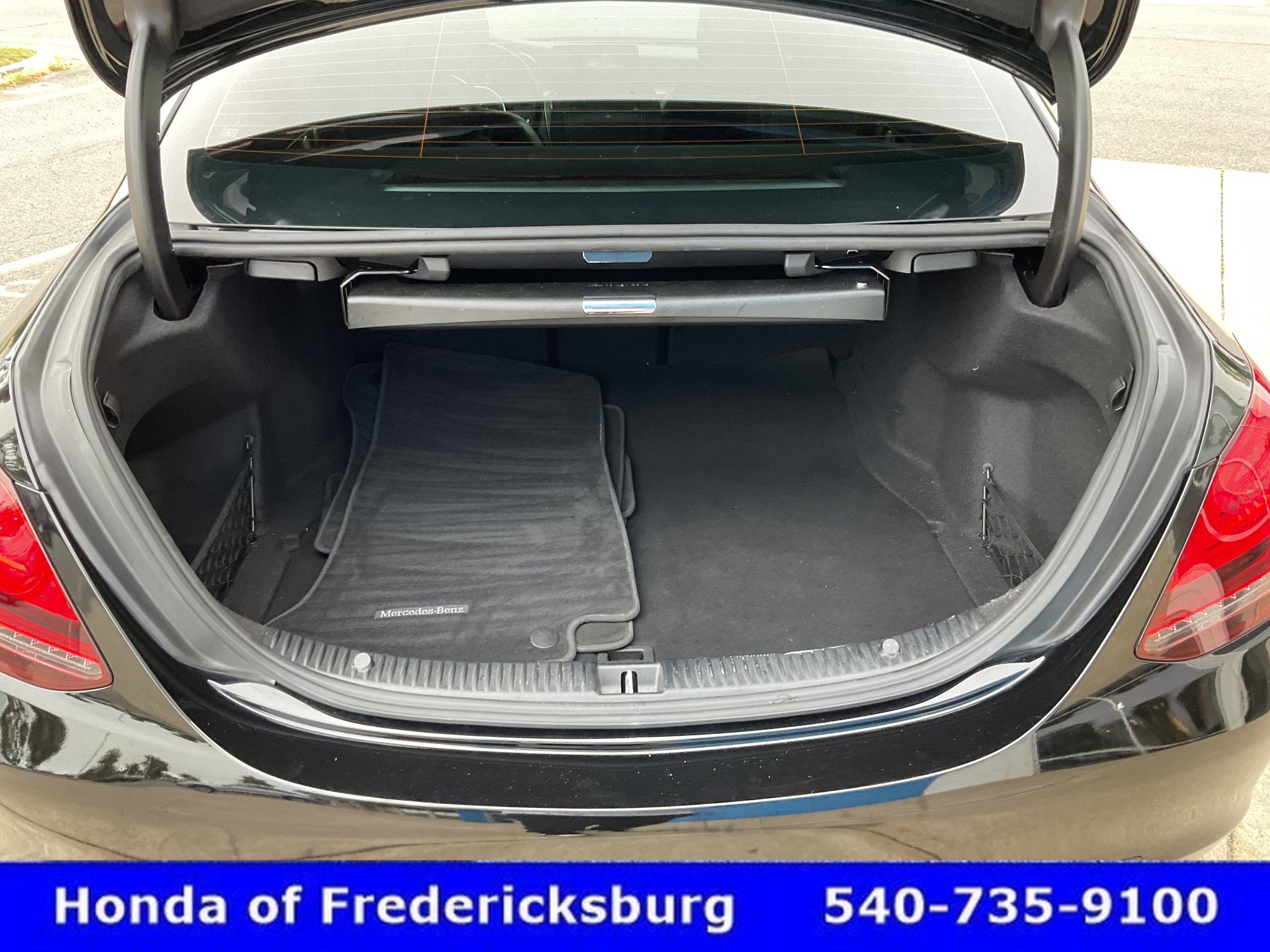 Used 2020 Mercedes-Benz C 300 4MATIC Sedan image 19
