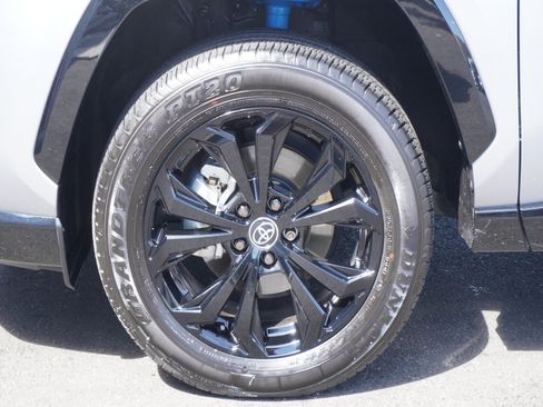 Used 2025 Toyota RAV4 XSE w/ Advanced Technology Package AWD/4WD image 7