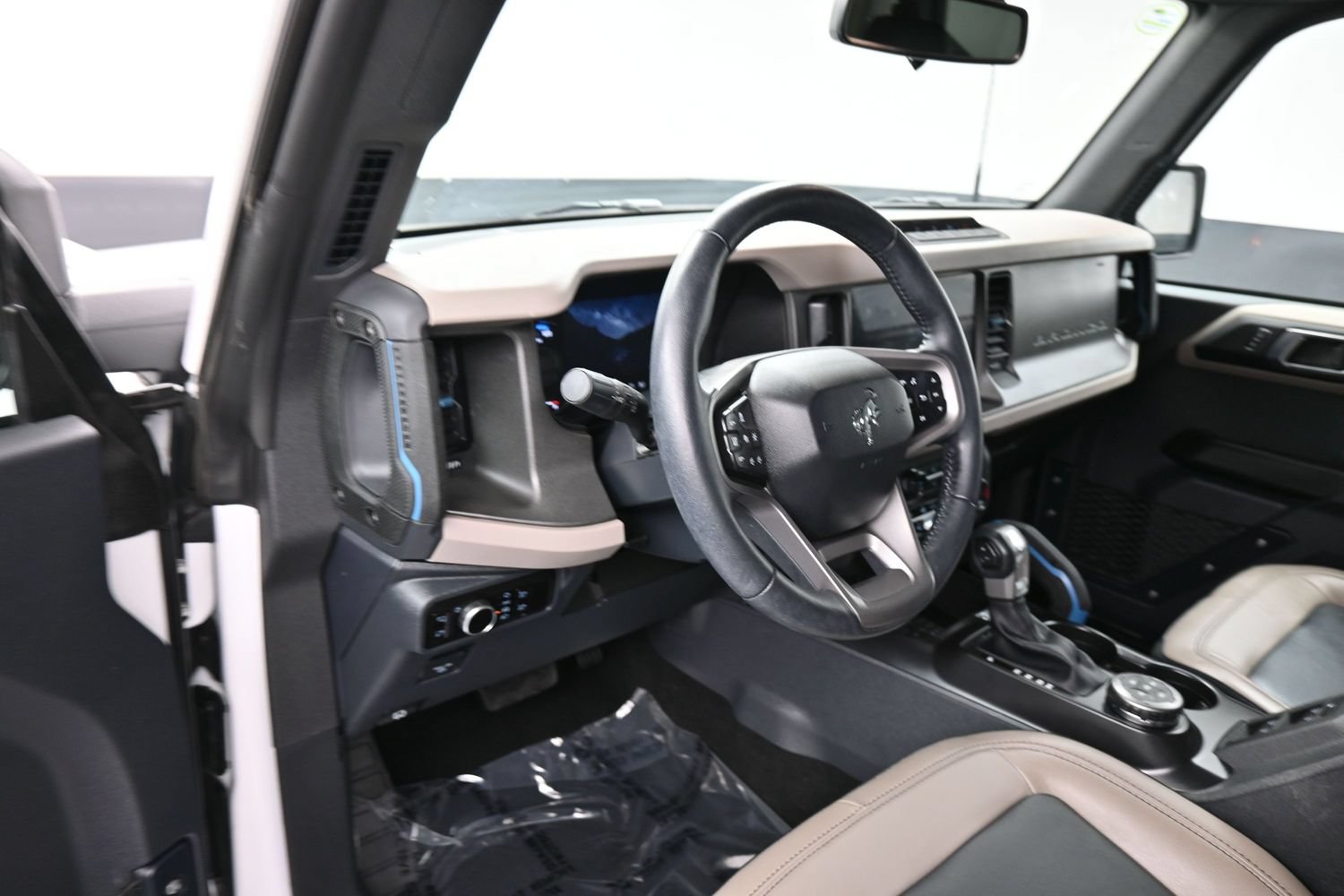 Used 2024 Ford Bronco Wildtrak AWD/4WD image 12