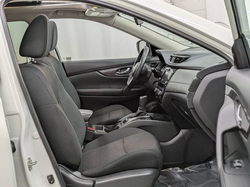 Used 2019 Nissan Rogue SV AWD/4WD image 23