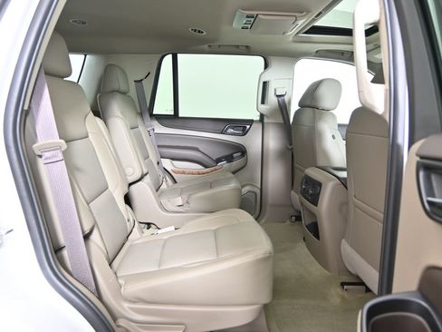 Used 2019 Chevrolet Tahoe Premier AWD/4WD image 15