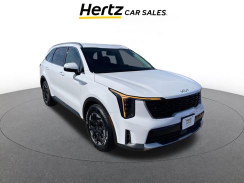 Used 2024 Kia Sorento S image 1