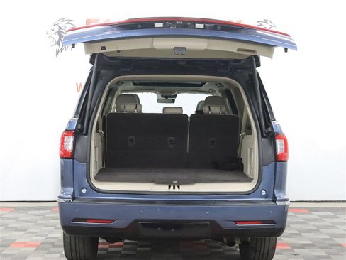 Used 2018 Lincoln Navigator L Reserve w/ Technology Package AWD/4WD image 6