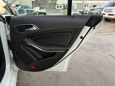 Used 2018 Mercedes-Benz CLA 250 image 26