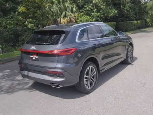 Certified 2025 Audi Q5 Premium Plus w/ Premium Plus AWD/4WD image 8