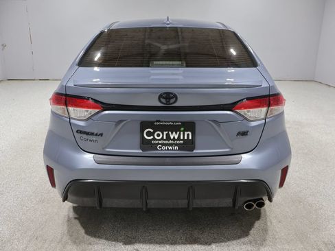 Used 2024 Toyota Corolla SE w/ SE Premium Package FWD image 3
