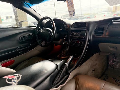 Used 1998 Chevrolet Corvette Coupe image 30