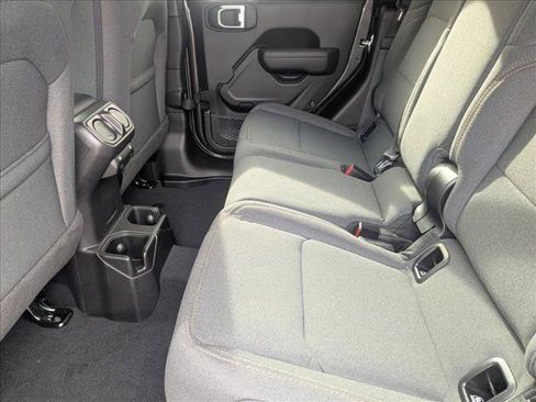 New 2026 Jeep Gladiator Sport AWD/4WD image 15