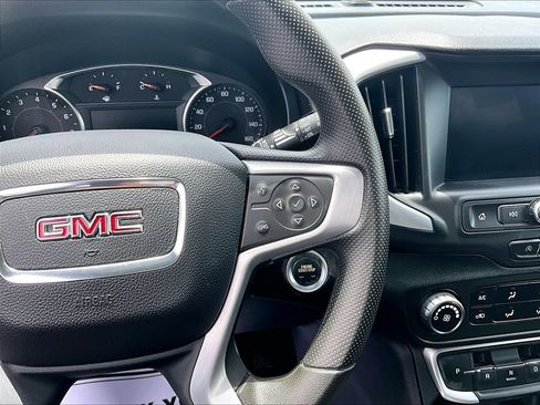 Used 2023 GMC Terrain SLE FWD image 18