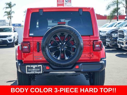 Used 2025 Jeep Wrangler Sahara image 5