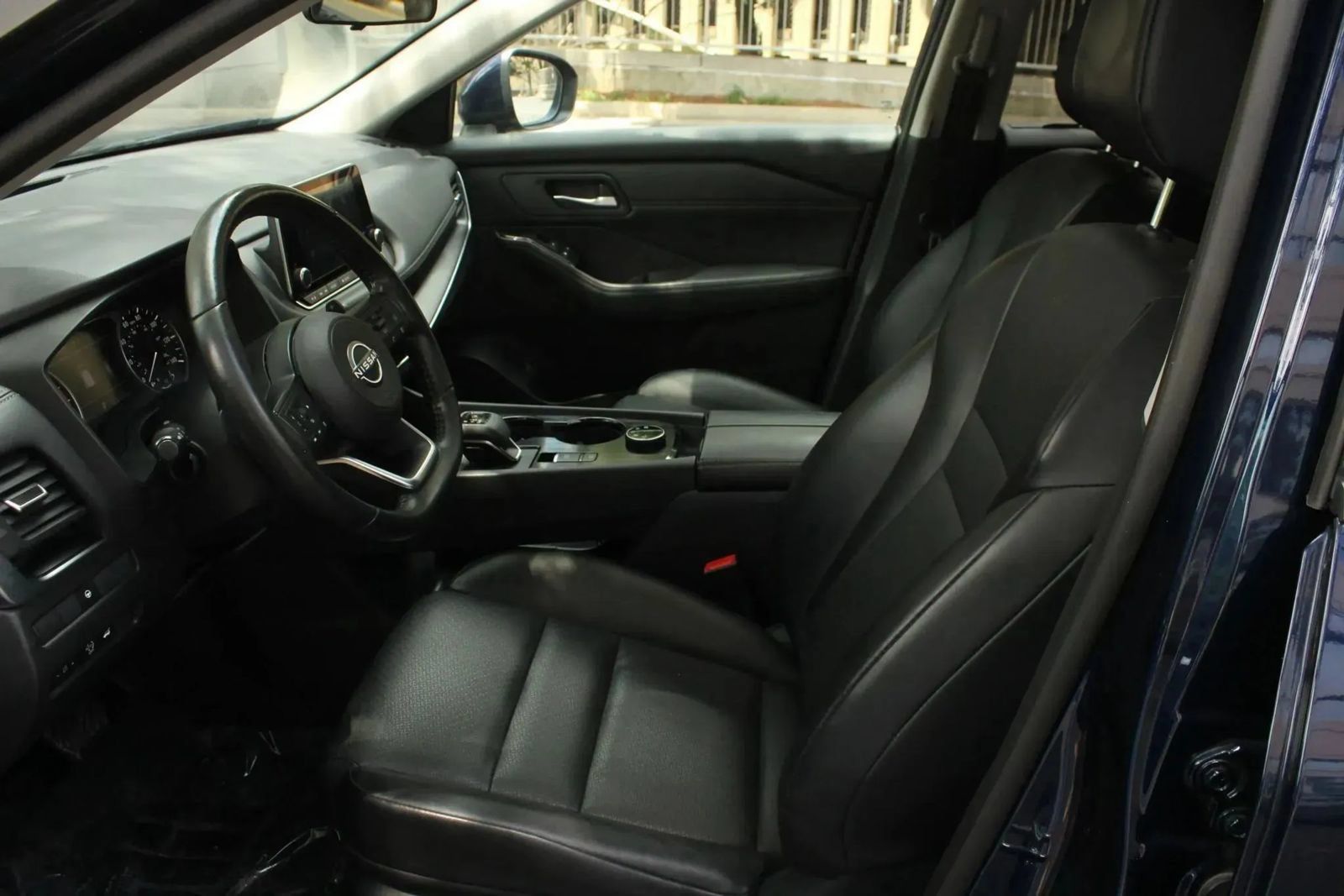 Used 2024 Nissan Rogue SV w/ SV Premium Package AWD/4WD image 27