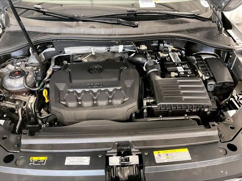 Used 2023 Volkswagen Tiguan SE AWD/4WD image 30