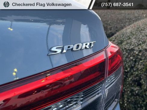 Used 2023 Honda Civic Sport image 11