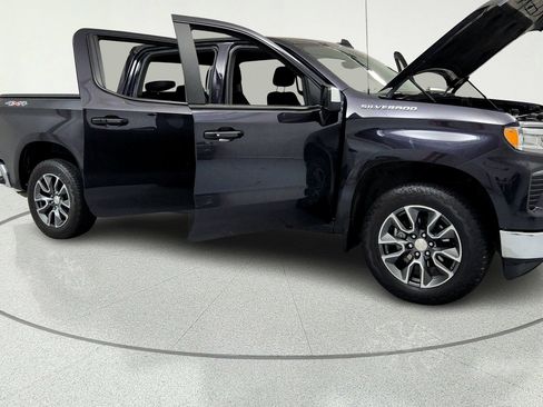 Used 2024 Chevrolet Silverado 1500 LT AWD/4WD image 14