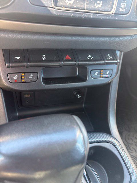 Used 2018 Chevrolet Colorado Z71 AWD/4WD image 11