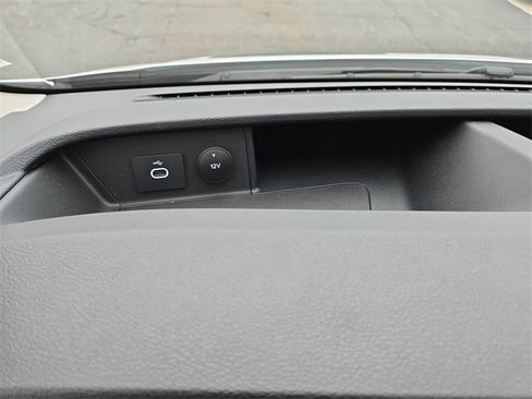 Used 2023 Ford Transit 350 XLT image 26