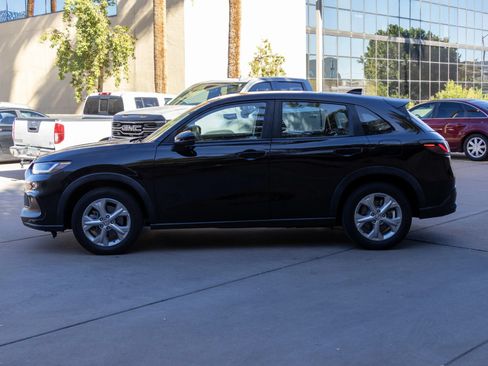 Used 2024 Honda HR-V LX image 3