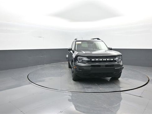 Certified 2023 Ford Bronco Sport Outer Banks w/ Tech Package image 2