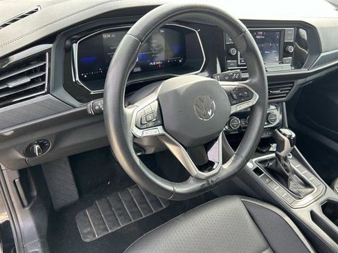 Used 2024 Volkswagen Jetta SE image 13