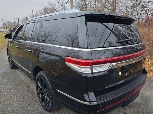 Used 2022 Lincoln Navigator L Black Label image 2