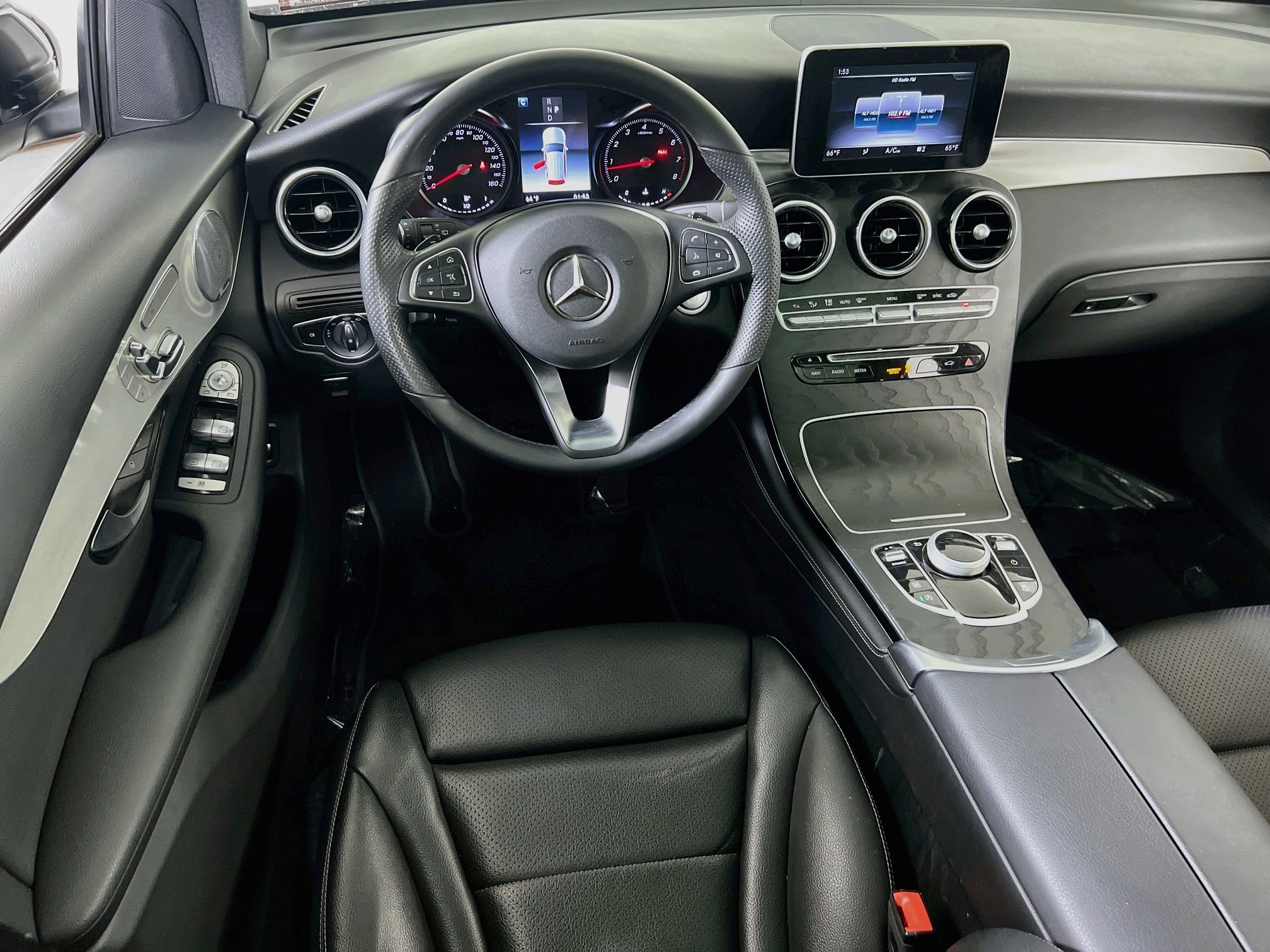 Used 2019 Mercedes-Benz GLC 300 4MATIC image 22