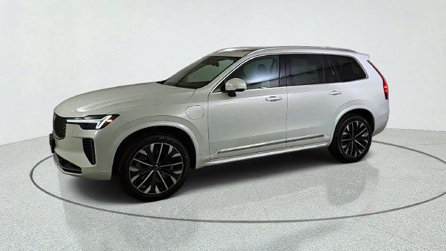 New 2026 Volvo XC90 T8 Core w/ Protection Package Premier AWD/4WD image 3
