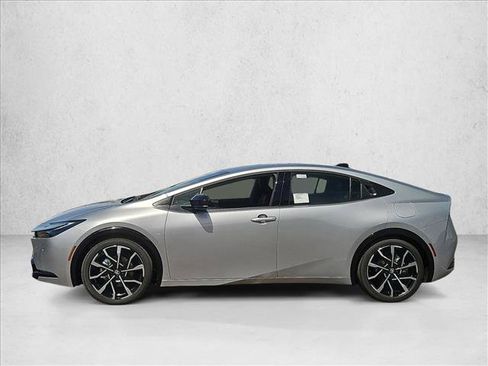 New 2027 Toyota Prius Plug-In Hybrid FWD image 5