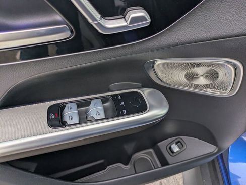 Used 2023 Mercedes-Benz GLC 300 GLC 300 image 23