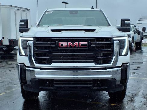New 2025 GMC Sierra 3500 Pro w/ Convenience Package image 6
