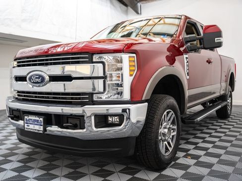 Used 2018 Ford F250 Lariat w/ Lariat Value Package AWD/4WD image 3