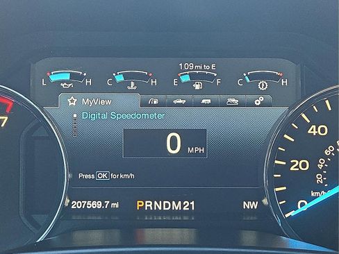 Used 2015 Ford F150 Platinum w/ Equipment Group 701A Luxury image 23