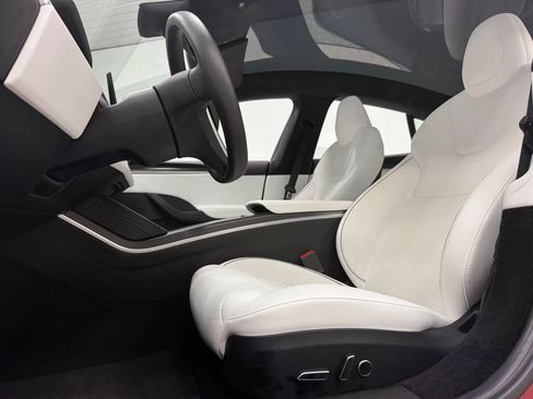 Used 2023 Tesla Model S Plaid image 14