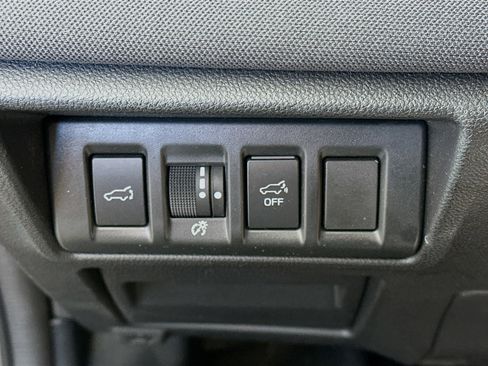 Used 2025 Subaru Outback Premium image 17