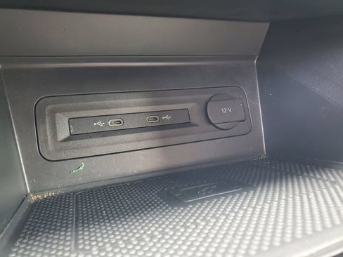 Used 2023 Volkswagen Atlas SE FWD image 31