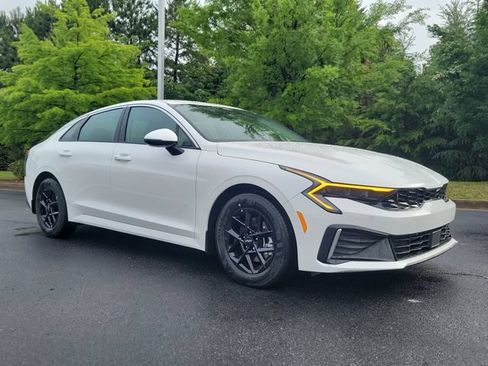 New 2026 Kia K5 LXS FWD image 3