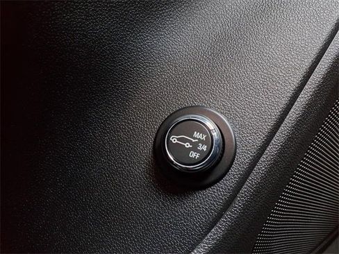 Used 2019 Chevrolet Blazer RS image 20